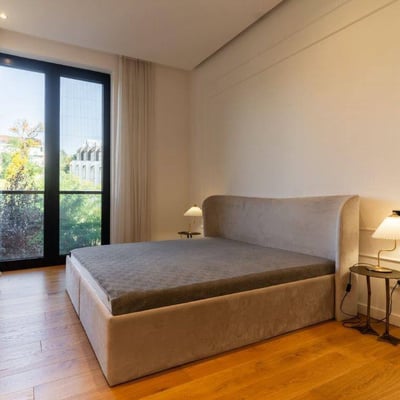 Vermietung einer wunderschönen, geräumigen 3-Zimmer-Wohnung, 107 m², Stadtteil Dedinje, Belgrad, Serbien